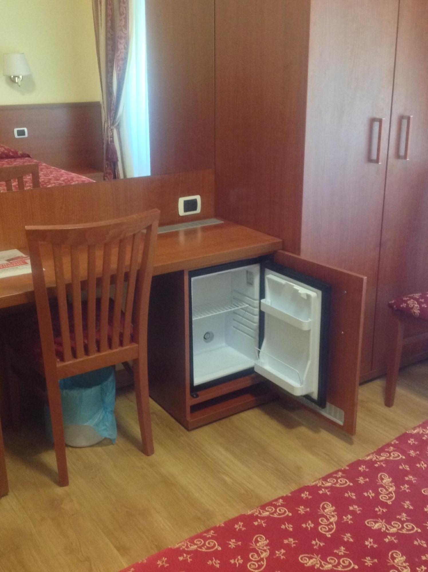 ホテル Residenza Fermi ローマ 部屋 写真