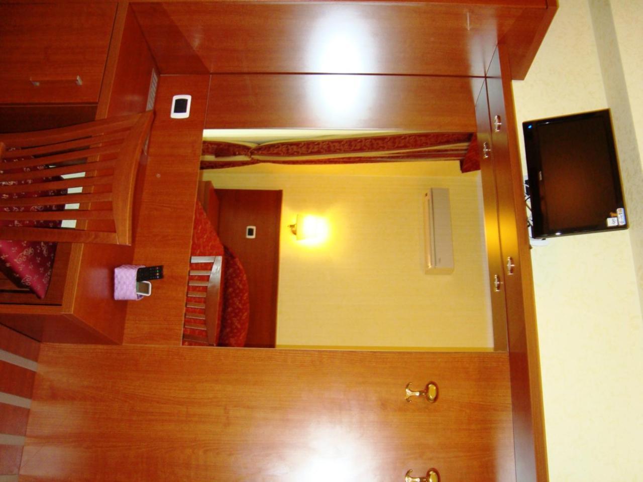 ホテル Residenza Fermi ローマ エクステリア 写真